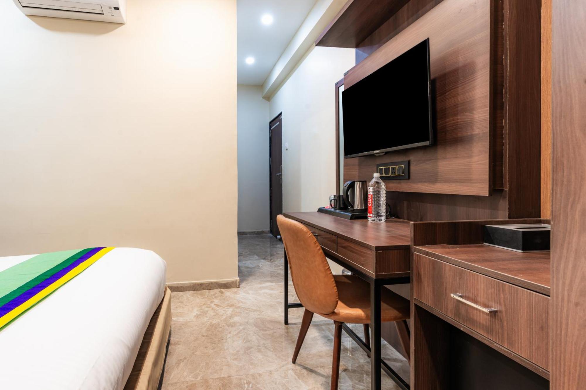 Treebo City Center Sakardara Exterior photo